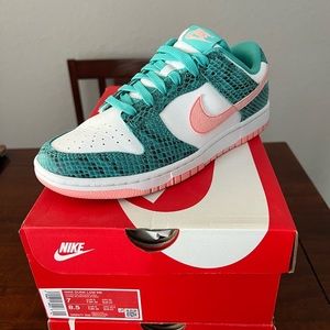 Nike Dunk Low Snakeskin and Coral. Women’s size 8.5/men’s size 7